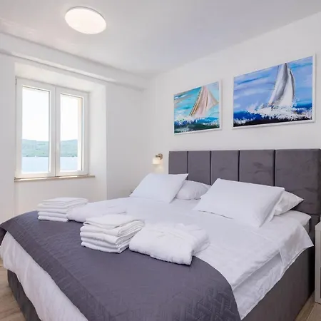 Villa Beautiful Diamond Sea Kuciste