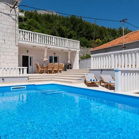 Beautiful Diamond Sea Villa Kuciste