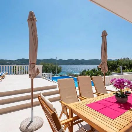 Villa Beautiful Diamond Sea Kuciste